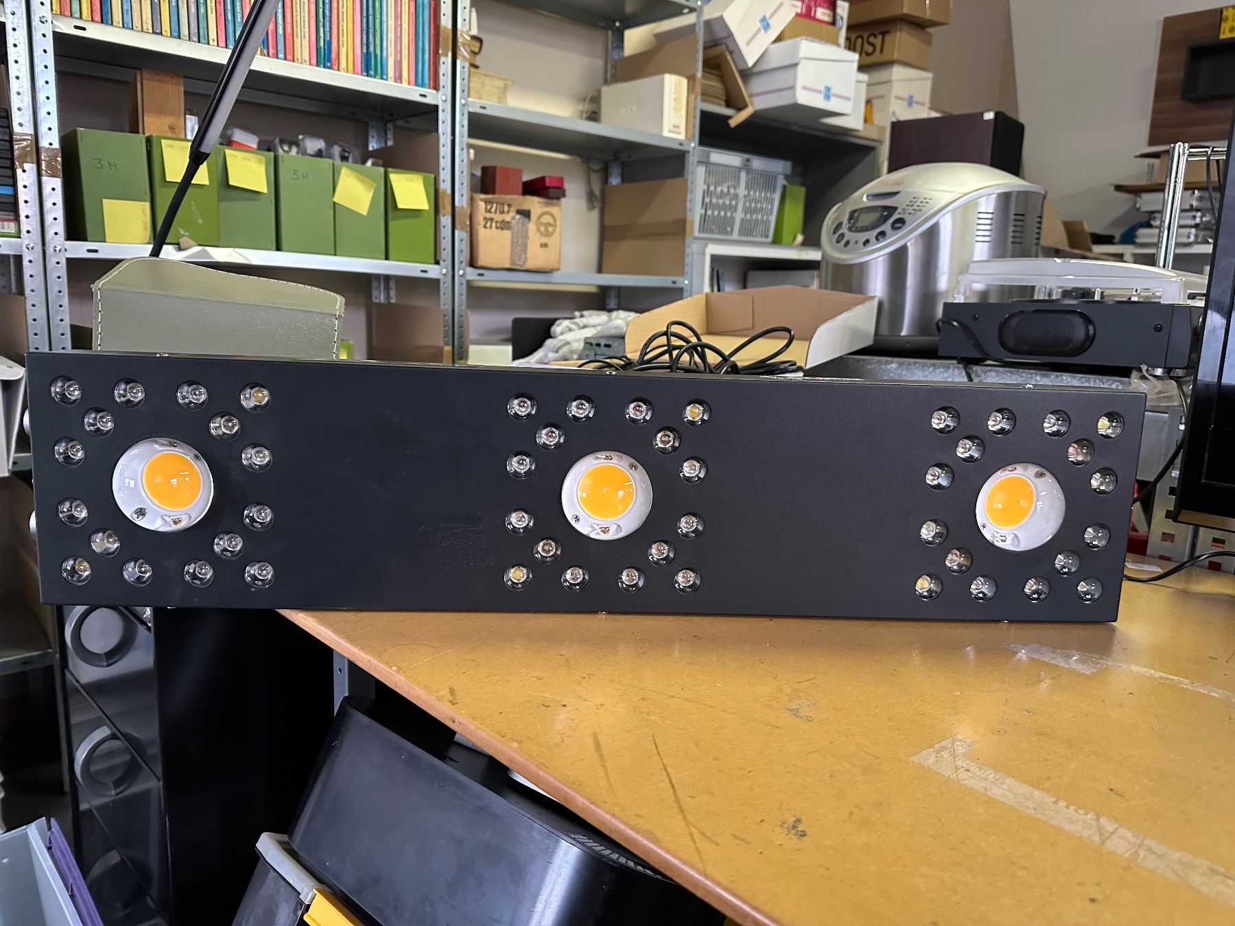 Lampes: Grow Lampe Alien Gardening – D'occasion à Brügg BE par TSP02