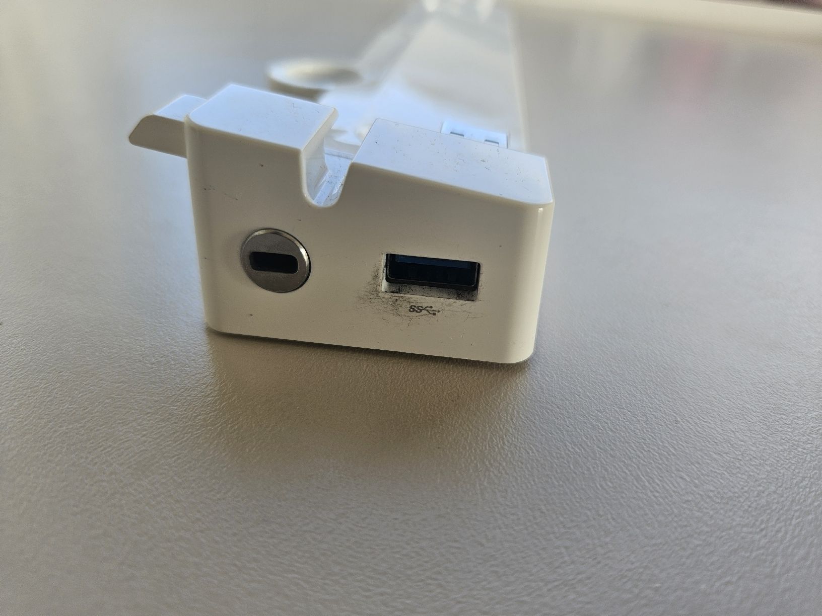 Docking station: LandingZone Docking Station for MacBook - Great Value! – Usato da Biberist venduto da Volo28 3