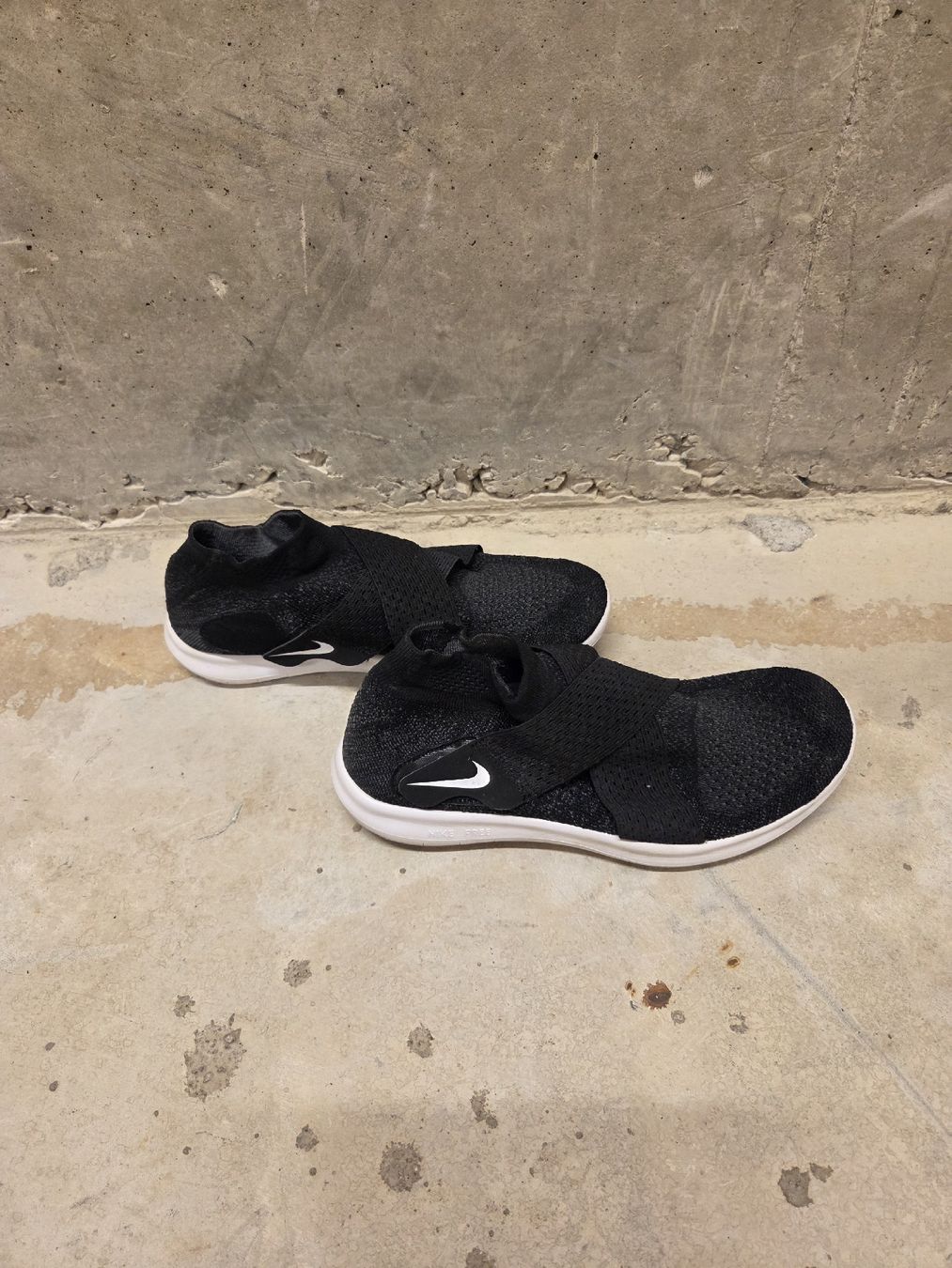 Nike Damenschuhe: Nike Free RN Motion Flyknit 2017 Black – Neu (gemäss Beschreibung) aus Lausanne von Arag0n 2