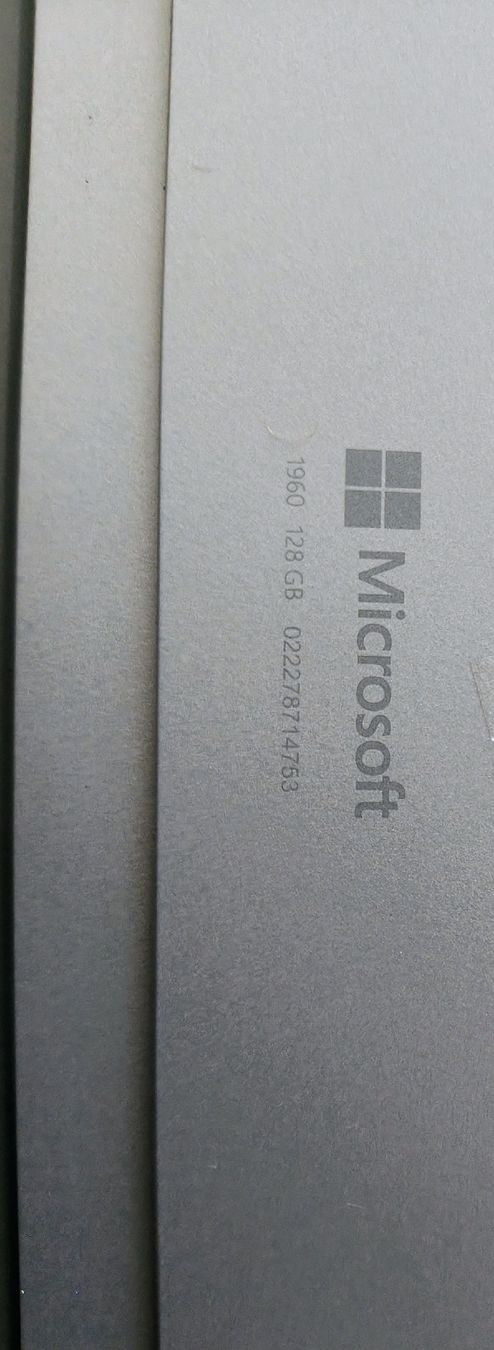 Microsoft Tablet PC: Microsoft Surface Pro 1960 128GB Tablet mit Tastatur – Usato da Basel venduto da you03 5