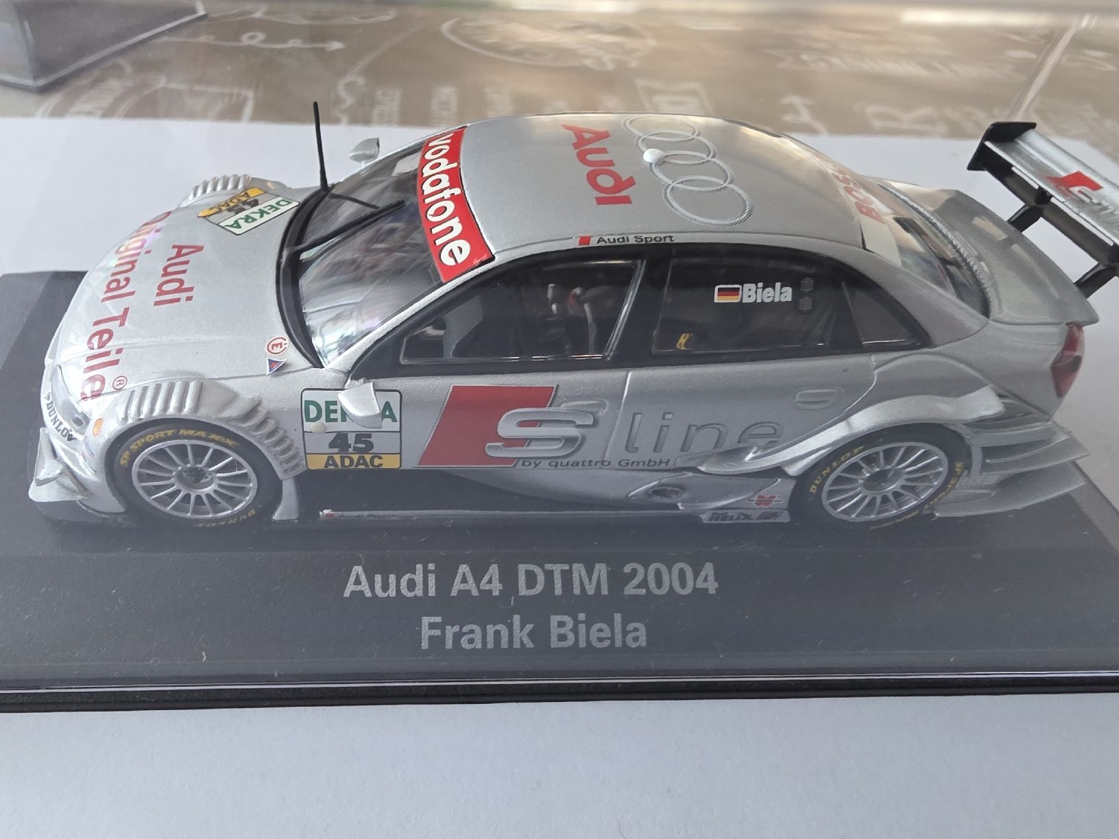 Audi Modellini d'auto: Audi A4 DTM 2004 – Nuovo e nell'imballaggio originale da Alpnach Dorf venduto da Claudio1488