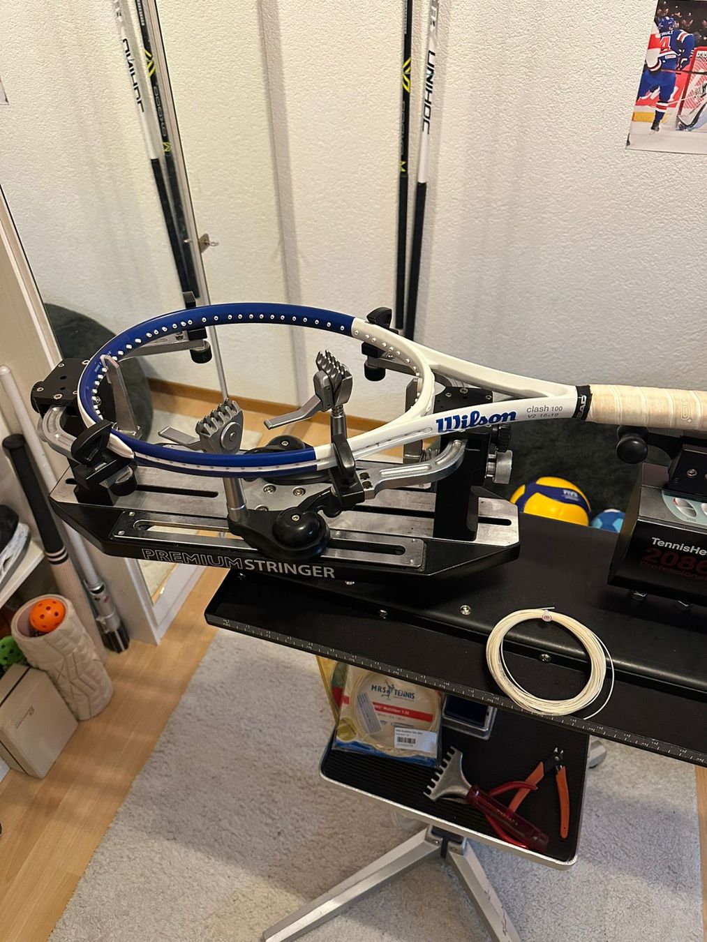 Racchette: Tennisschläger Bespannungsservice (Racket stringing service) – Nuovo e nell'imballaggio originale da Nidau venduto da Keny97 1
