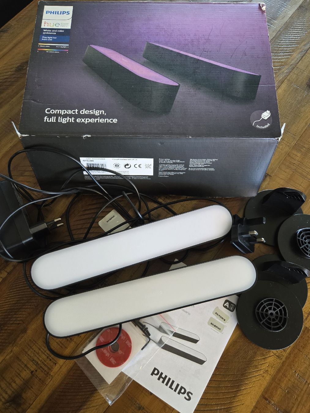 Philips Lampen: Philips Hue Play Lightbars 2er Set – Gebraucht aus Bern von philacat
