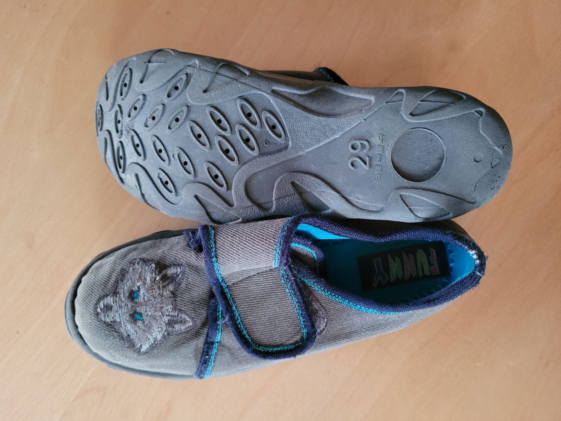Scarpe per ragazzi: Finken Hausschuhe Funny Wolf grau Grösse 29 – Usato da Wiesendangen venduto da samoalk 1