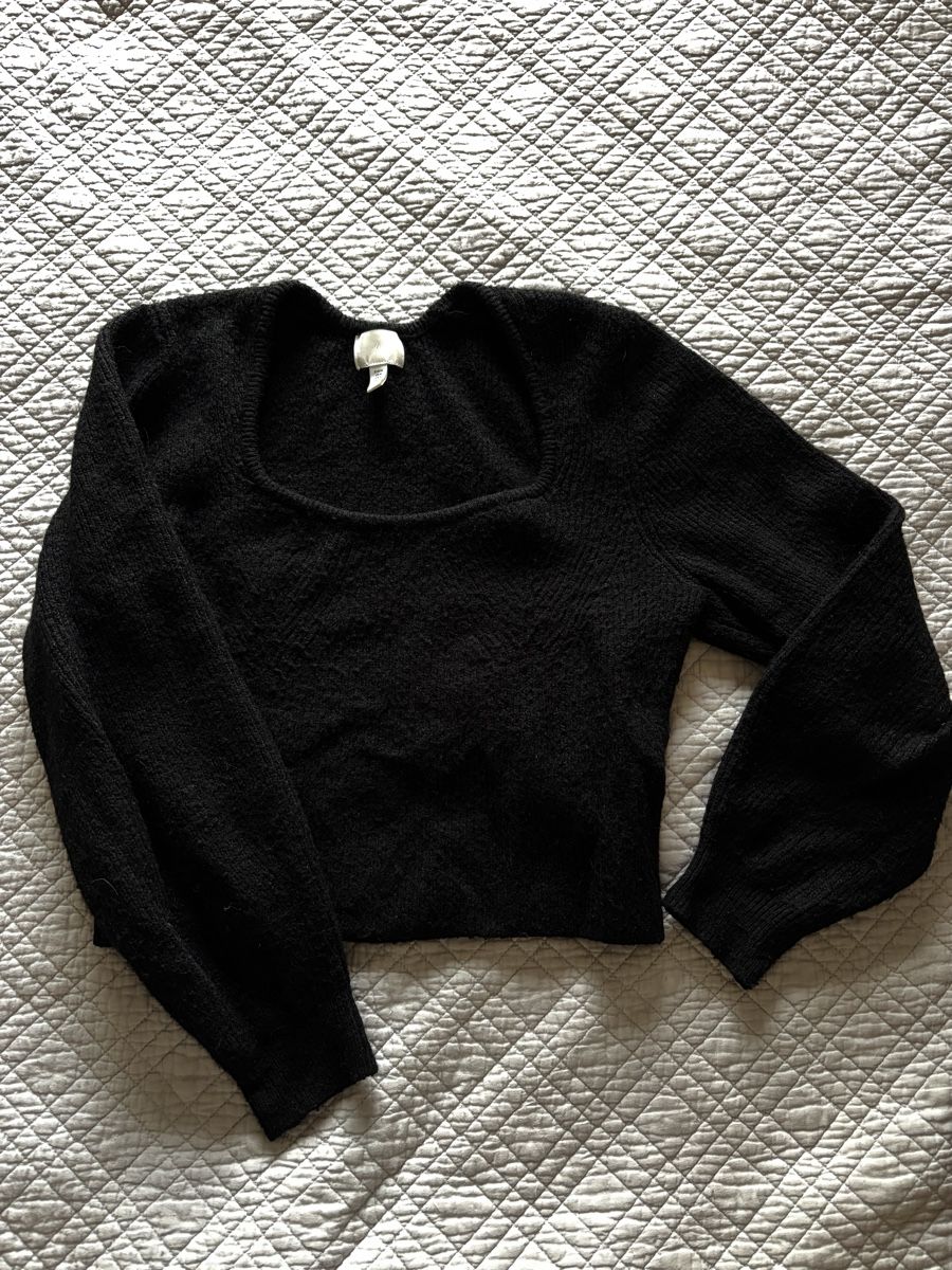 H&M Pulls & Sweat-shirts: Pull noir femme – D'occasion à Lausanne par shabnam.t