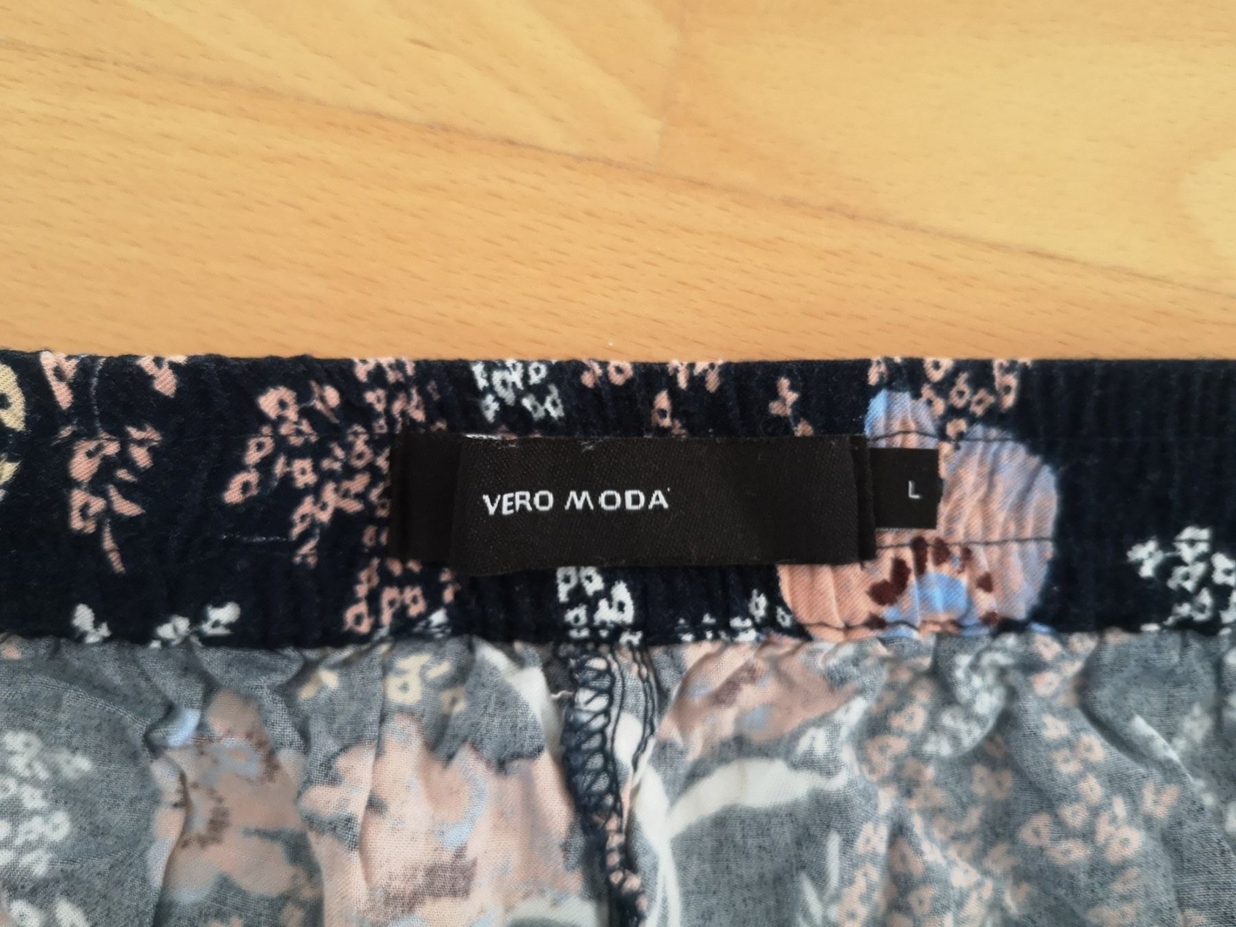 Vero Moda Hosen: Kurze Hose – Gebraucht aus Sissach von sasocla 1