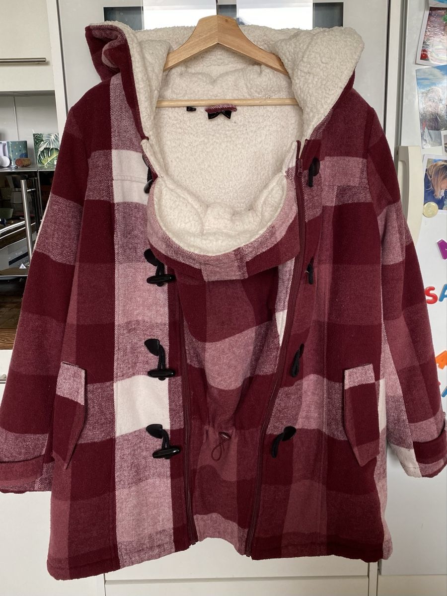 Cappotti: Umstands- und Tragejacke Herbst/Winter – Usato da Rüschlikon venduto da s01_875y