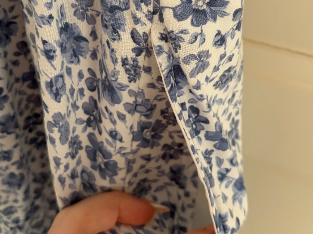 Hollister Vestiti: Hollisterkleid blaue Blümchen – Usato da Wollerau venduto da sid_g2jc 3