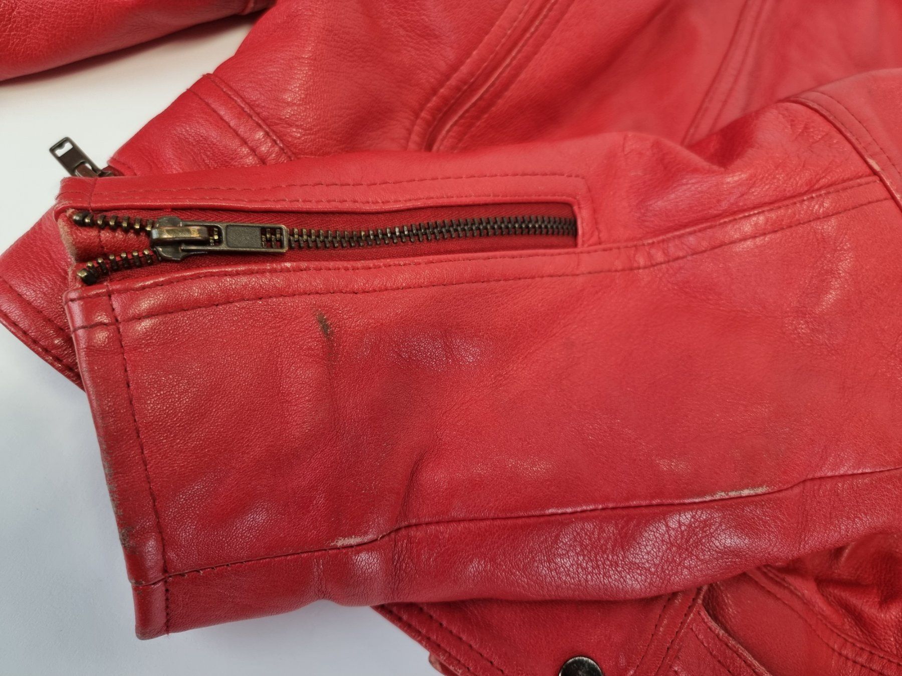 Giacche: rote Lederjacke – Usato da Urtenen-Schönbühl venduto da Restwert_Schoenbuehl 7
