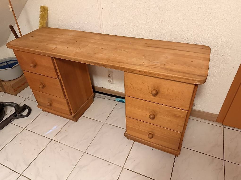Schreibtische: Schreibtisch – Gebraucht aus Muttenz von chr_sn22 2