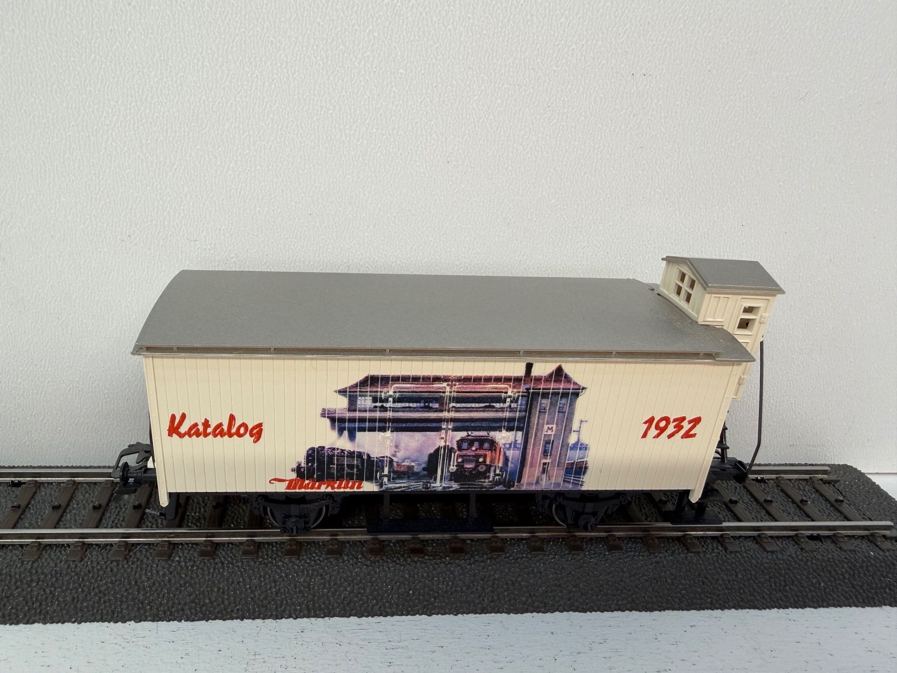 Märklin Modellini di ferrovie: Märklin Katalogwagen 1932 4680.901 – Usato da Büsserach venduto da ModellbahnDepot 2