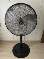 Ayce Standventilator 30''/76.2cm, geeignet für grosse Räume
