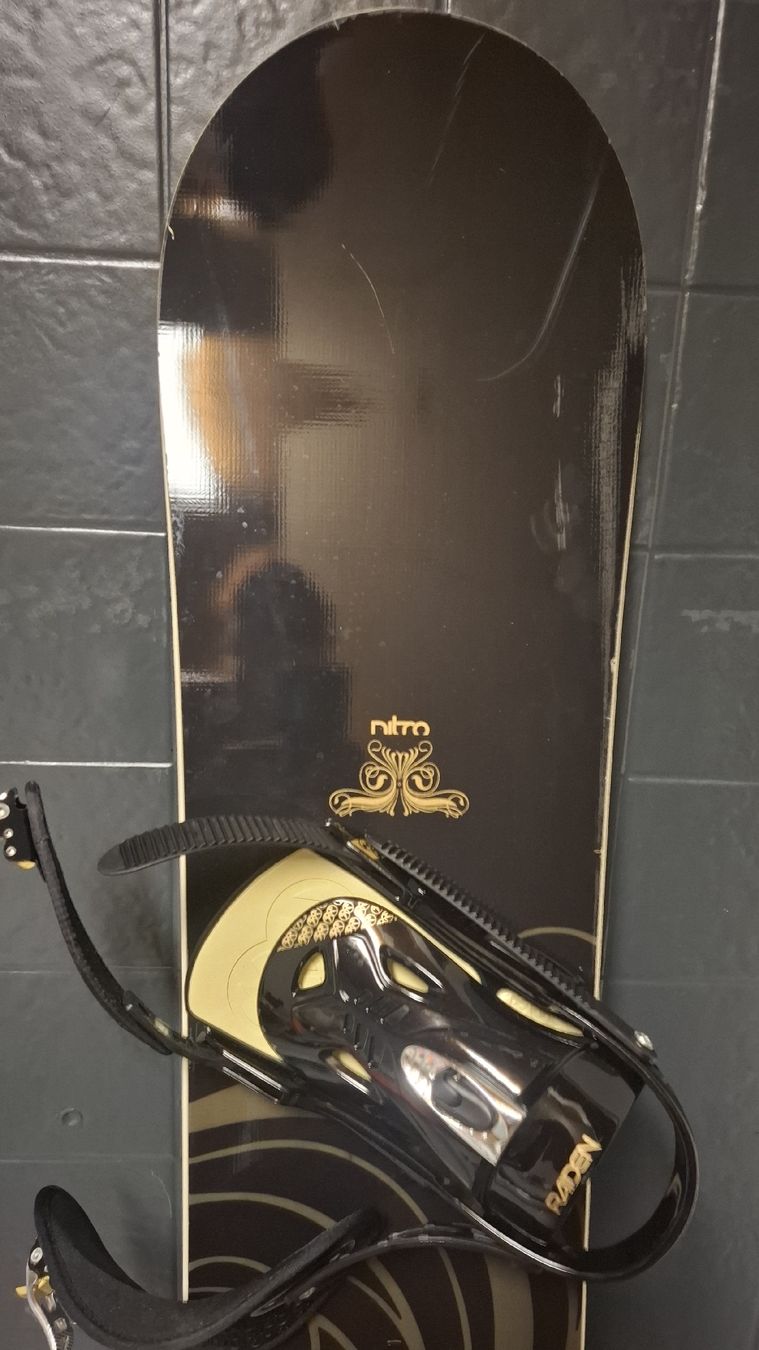 Board: Snowboard Nitro Vida avec fixations Raiden occasion – Usato da Meyrin venduto da Maribel81 3