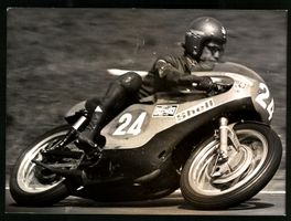 Fotografie D. Lob, Leipzig, Motorrad Ren