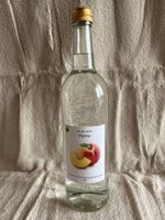 Bouteille d’eau de vie de Pêche