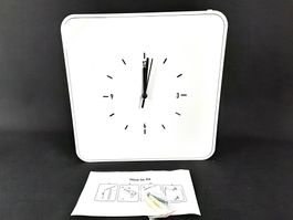 Wanduhr mit Schlüsselkasten