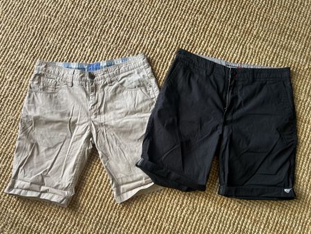 2 Shorts Set Esprit Grösse 32 Quiksilver Grösse 34 beige