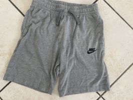 Neue Nike Baumwoll-Shorts, Gr. L (147-158cm), Grau