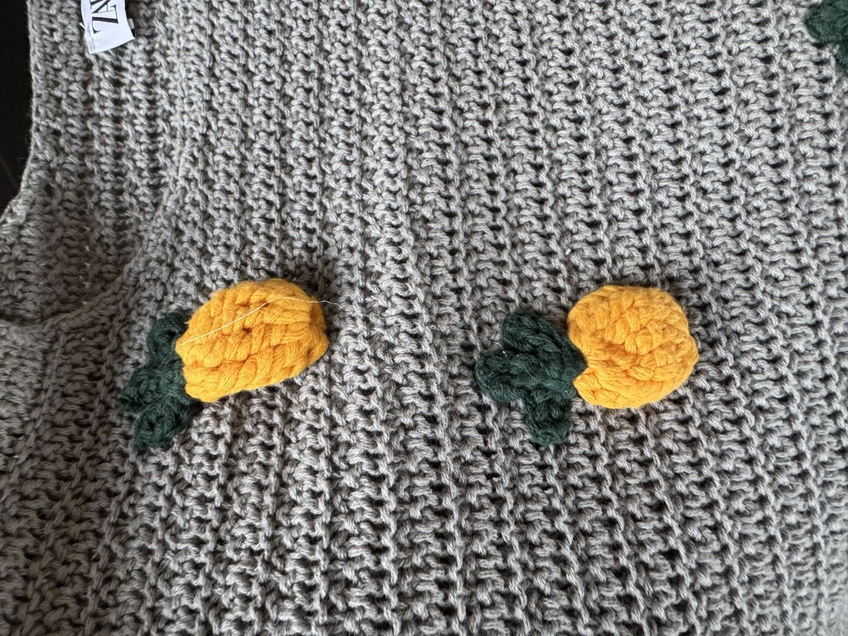 Zara Maglioni & Felpe: Zara Strickpullover mit Ananas Grau/Gelb Grösse L – Nuovo (secondo la descrizione) da Muri b. Bern venduto da Winter2021 2