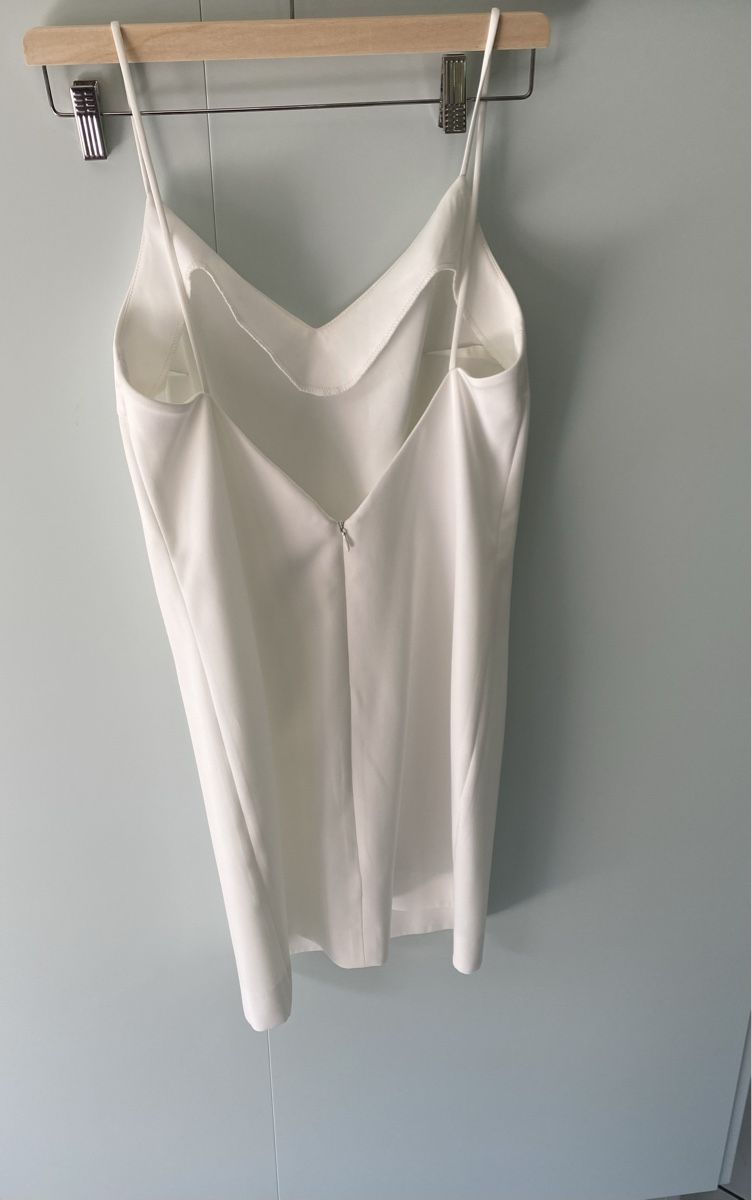 Robes: Robe avec dos ouvert. – D'occasion à Echallens par 1961zap 6