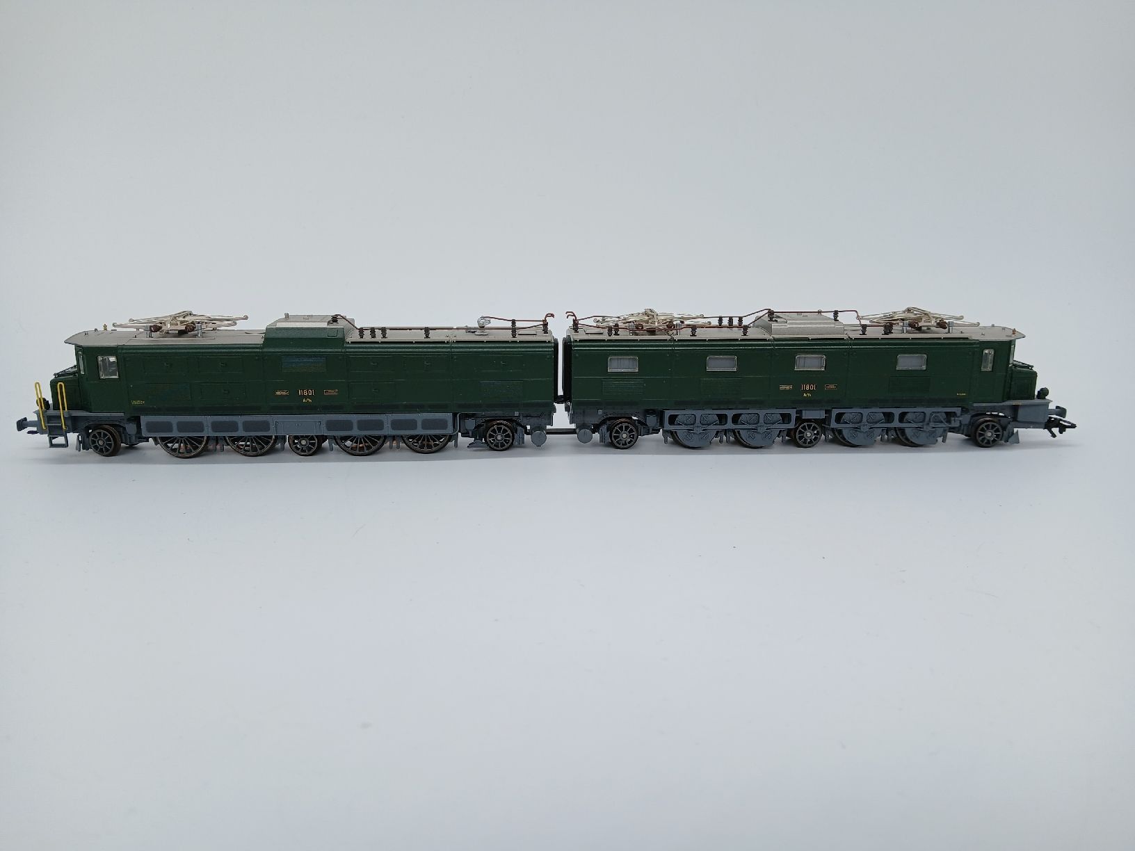 Trix Modelleisenbahnen: Trix 22580 SBB Ae 8/14 – Gebraucht aus Interlaken von F.Loco 2