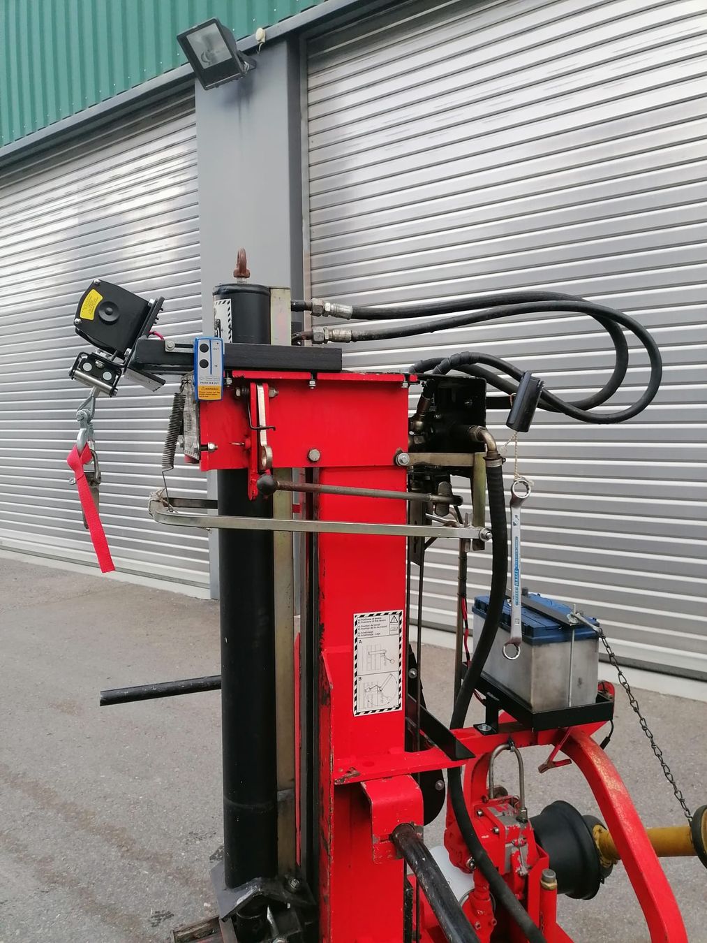 Tutte le macchine: Holzspalter Thor – Usato da Neuheim venduto da swizzlyNC 2