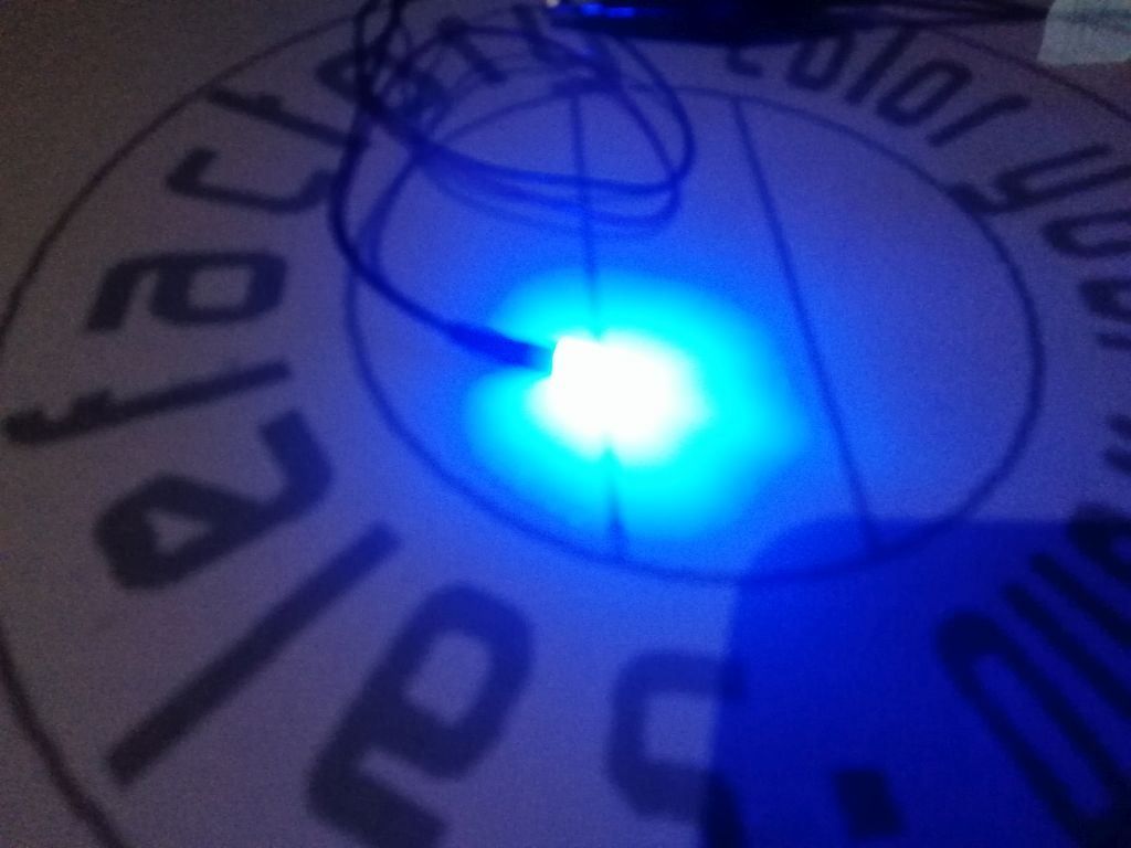 Elektronikbauteile: LED blau 1.8mm verkabelt, 12V – Neu (gemäss Beschreibung) aus Luzern von Salefactory