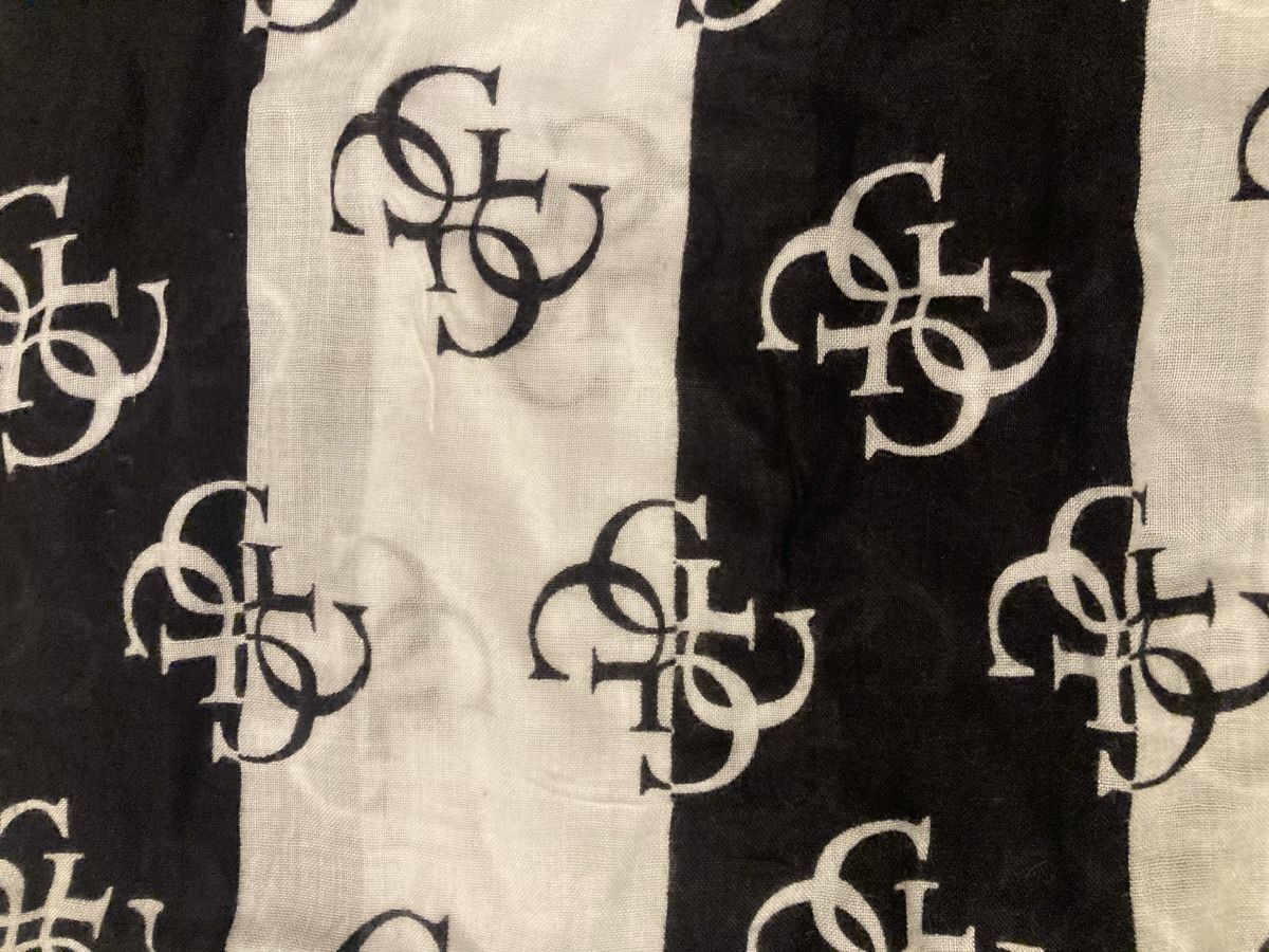 Foulard & Sciarpe: Gucci Halstuch Vintage – Usato da Rafz venduto da Megalithiker 1