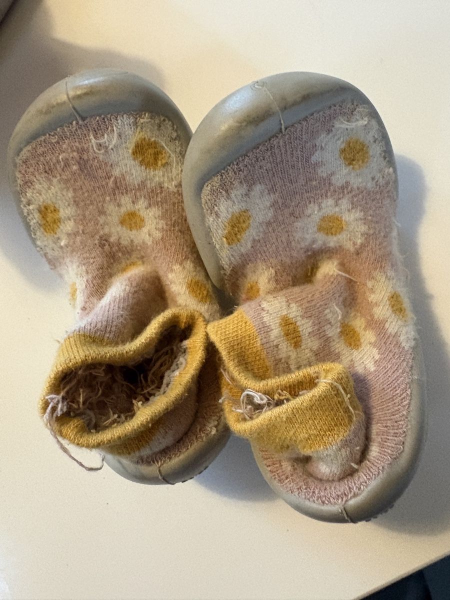 Chaussures garçon: Chaussons – D'occasion à Lausanne par Soins