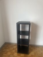 Dunkles Holz-Regal, 3 Fächer, sehr gut erhalten