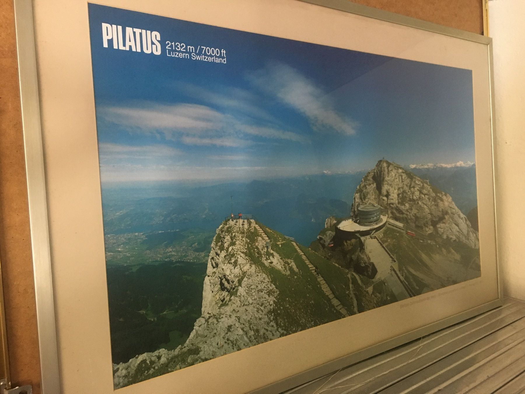 Foto & Immagini: Gerahmtes Luftbild vom Pilatus – Usato da Kriens venduto da Clevero