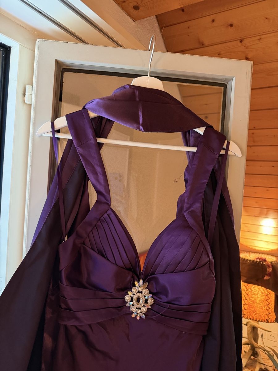 Kleider: Abendkleid Lila gebraucht – Defekt aus Zürich von BettinaMarie2308 7