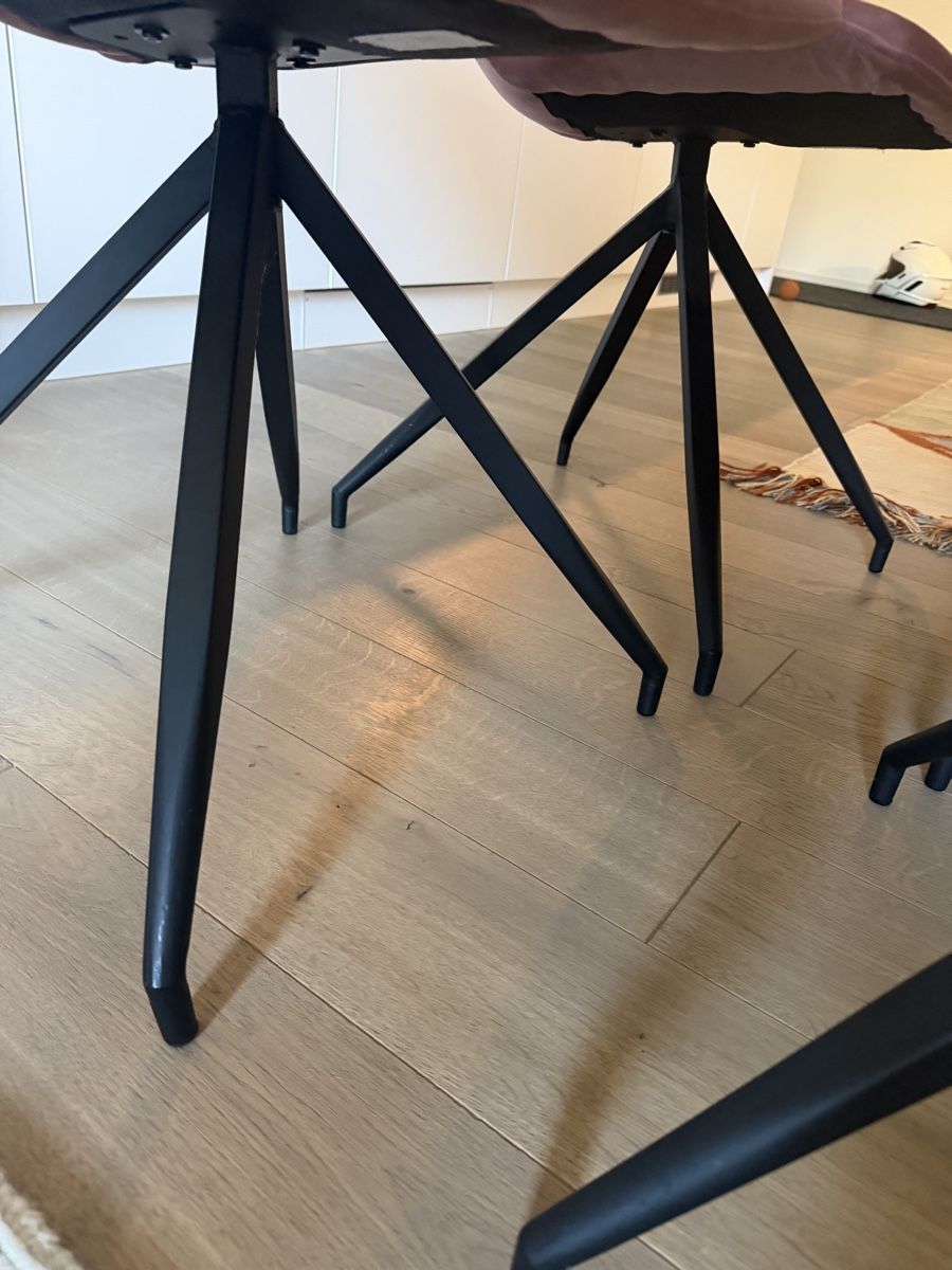 Kare Stühle: Chairs – Gebraucht aus Zug von jay_9sys 3