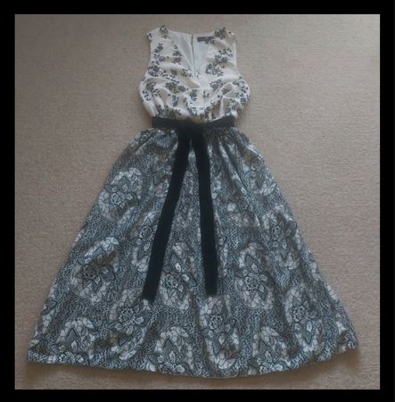 Elisabetta Franchi Kleid, Gr. 40,, Neuwertig