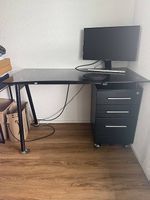 Schreibtisch