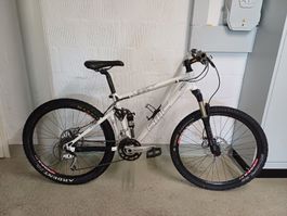 Älteres Mountainbike