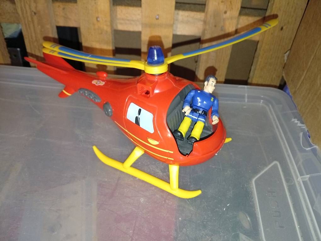 Kit di modellismo & Modellini statici: Sam und Helikopter – Usato da Olten venduto da MaggyB01 1