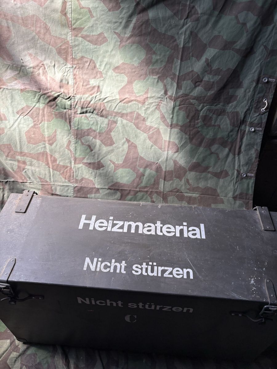 Radiatori: Schweizer Armee Heizmaterialkiste mit Turmöfen T51 – Usato da Wil ZH venduto da El_Bicho 2