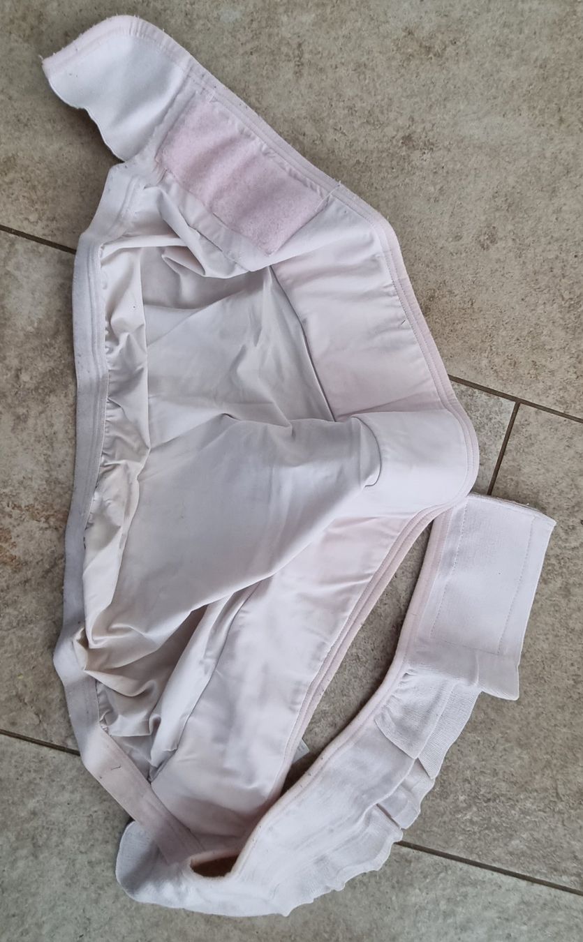 Lotti di vestiti: Umstands-Set gr.M – Usato da Grossdietwil venduto da GNOM313 3