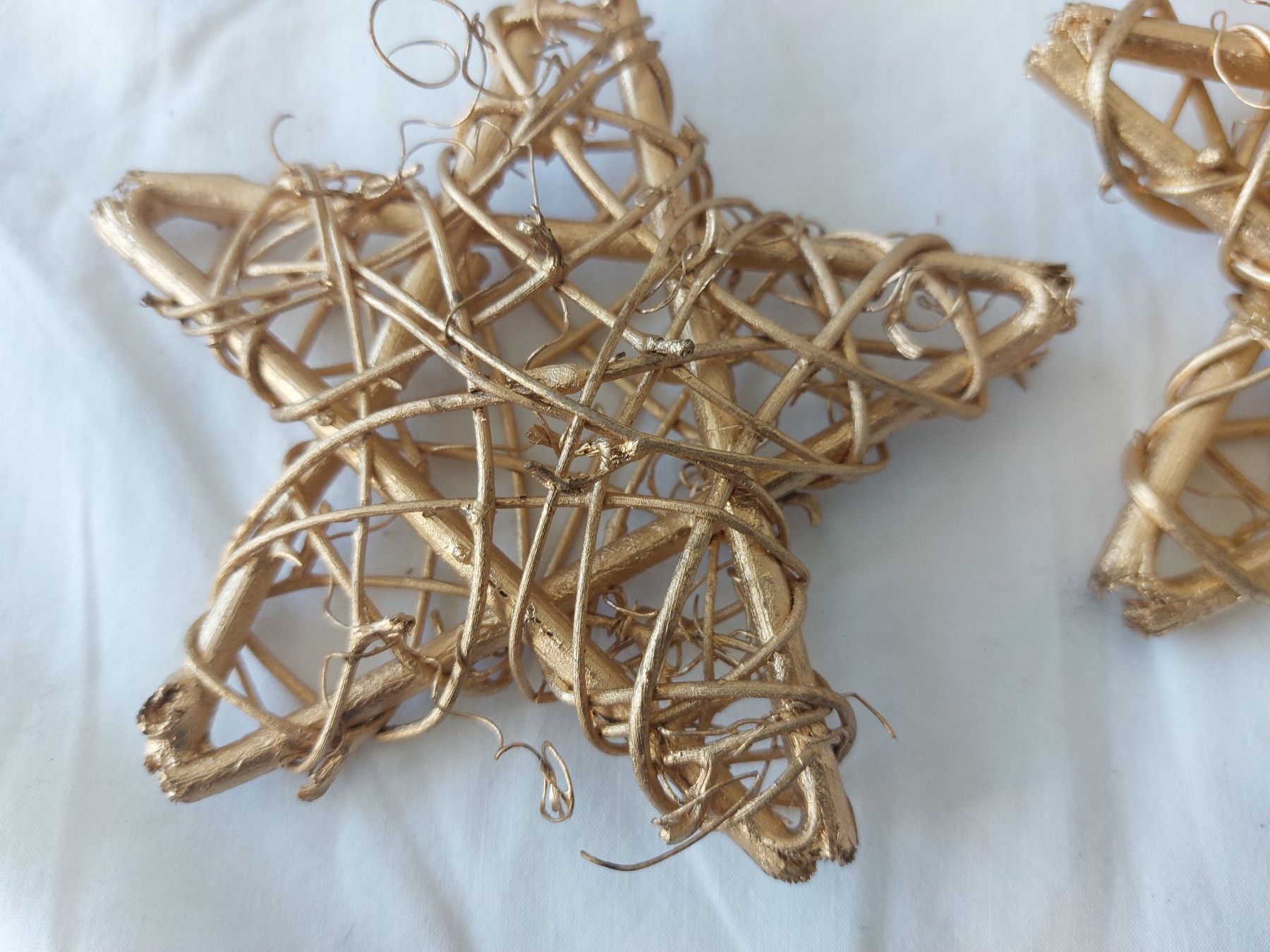 Ikea Tutte le decorazioni: Lot de 6 décorations de Noël étoiles dorées – Usato da Ostermundigen venduto da jul_7t8v 4