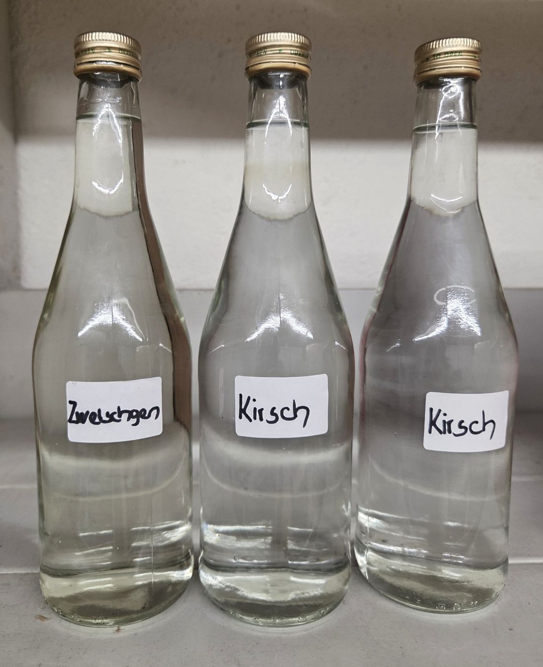 Bevande alcoliche: Zwei mal Kirsch einmal Zwetschgen Schnaps – Usato da Kriens venduto da 1mars10