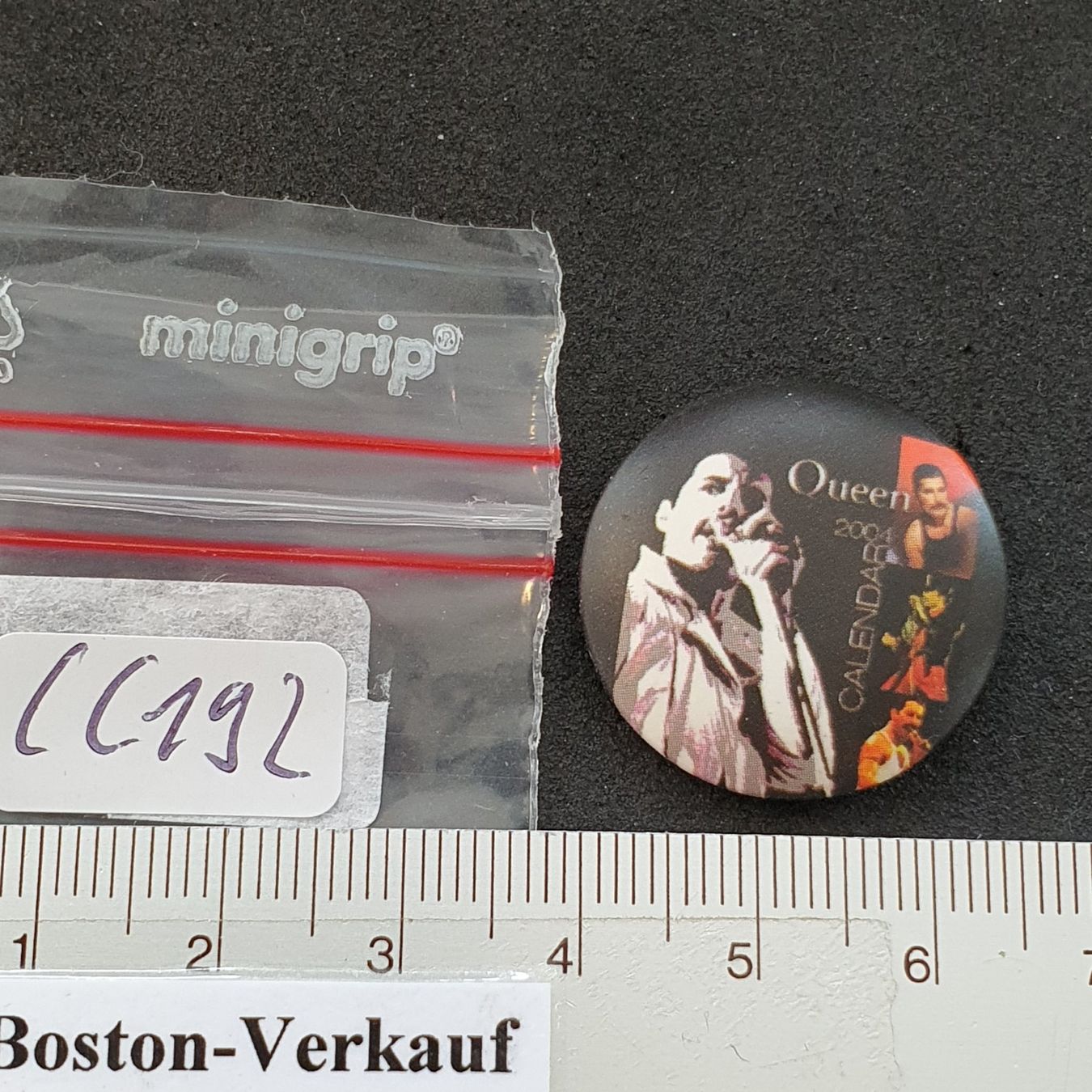 Placchette & Badge: CC192 - Pin /Button - Musik - QUEEN – Usato da Reinach BL venduto da Boston-Verkauf