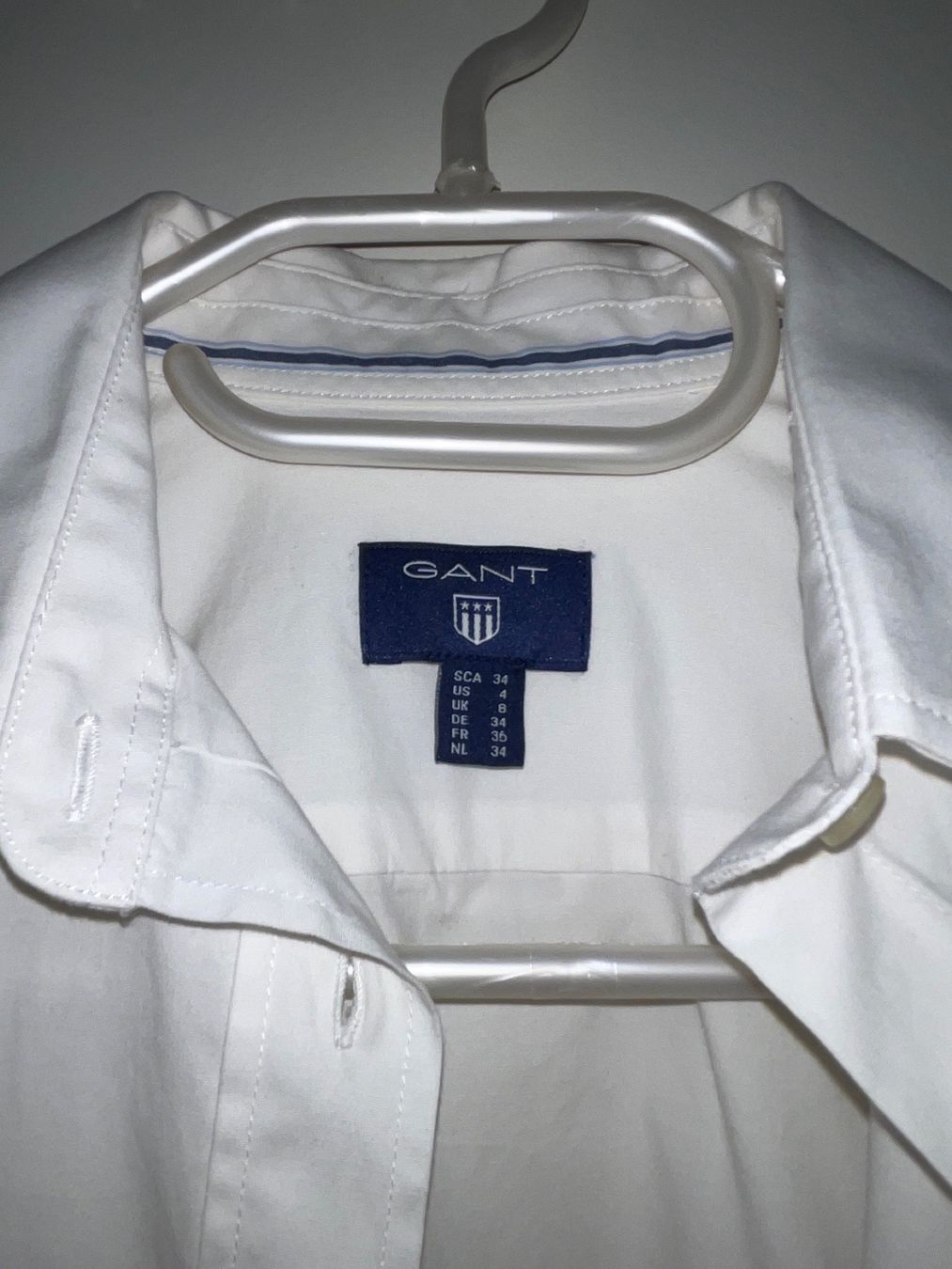Gant Camicette: NEU: Weisses Hemd / GANT / Gr. 34 – Nuovo (secondo la descrizione) da Greifensee venduto da k.ivana