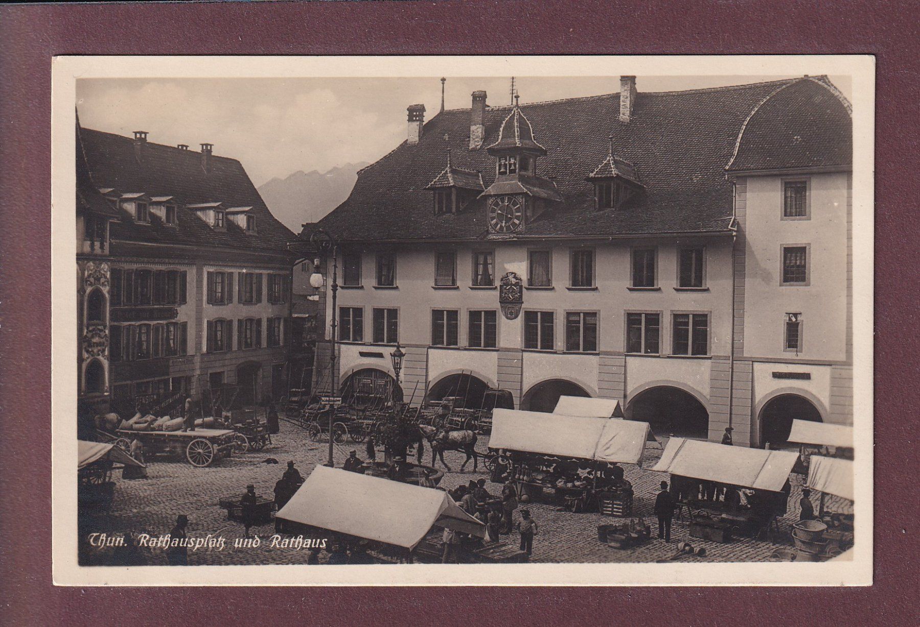 Ansichtskarten: THUN - Rathaus - Markt – Gebraucht aus Pully von nicecards