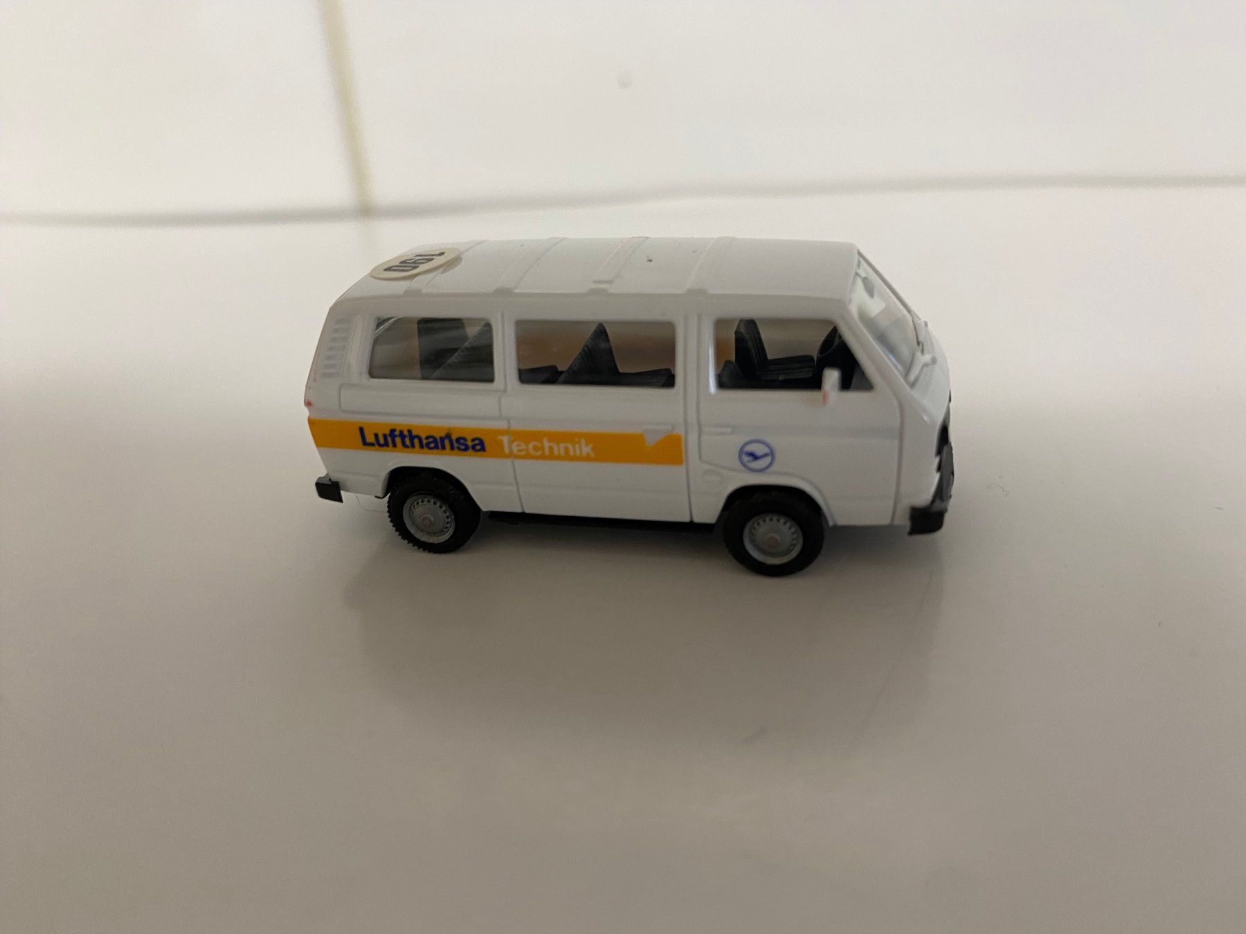 Herpa Modellini d'auto: VW Volkswagen Bus Typ 2 Lufthansa Technik herpa 190 – Usato da Stäfa venduto da elcondor245 2