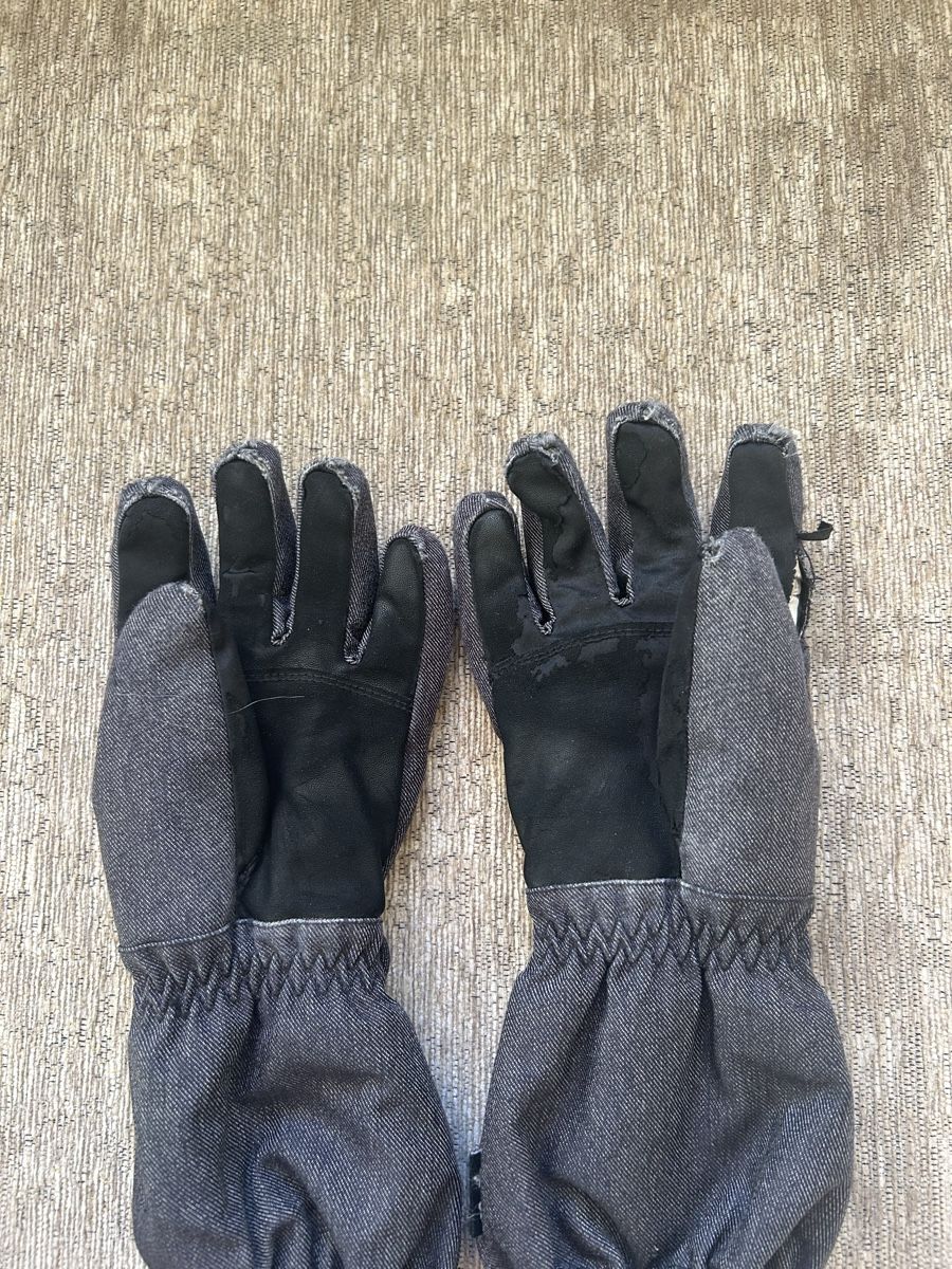 Barts Handschuhe & Handstulpen: Gants de ski Barts gris – Gebraucht aus St-George von elena27 1