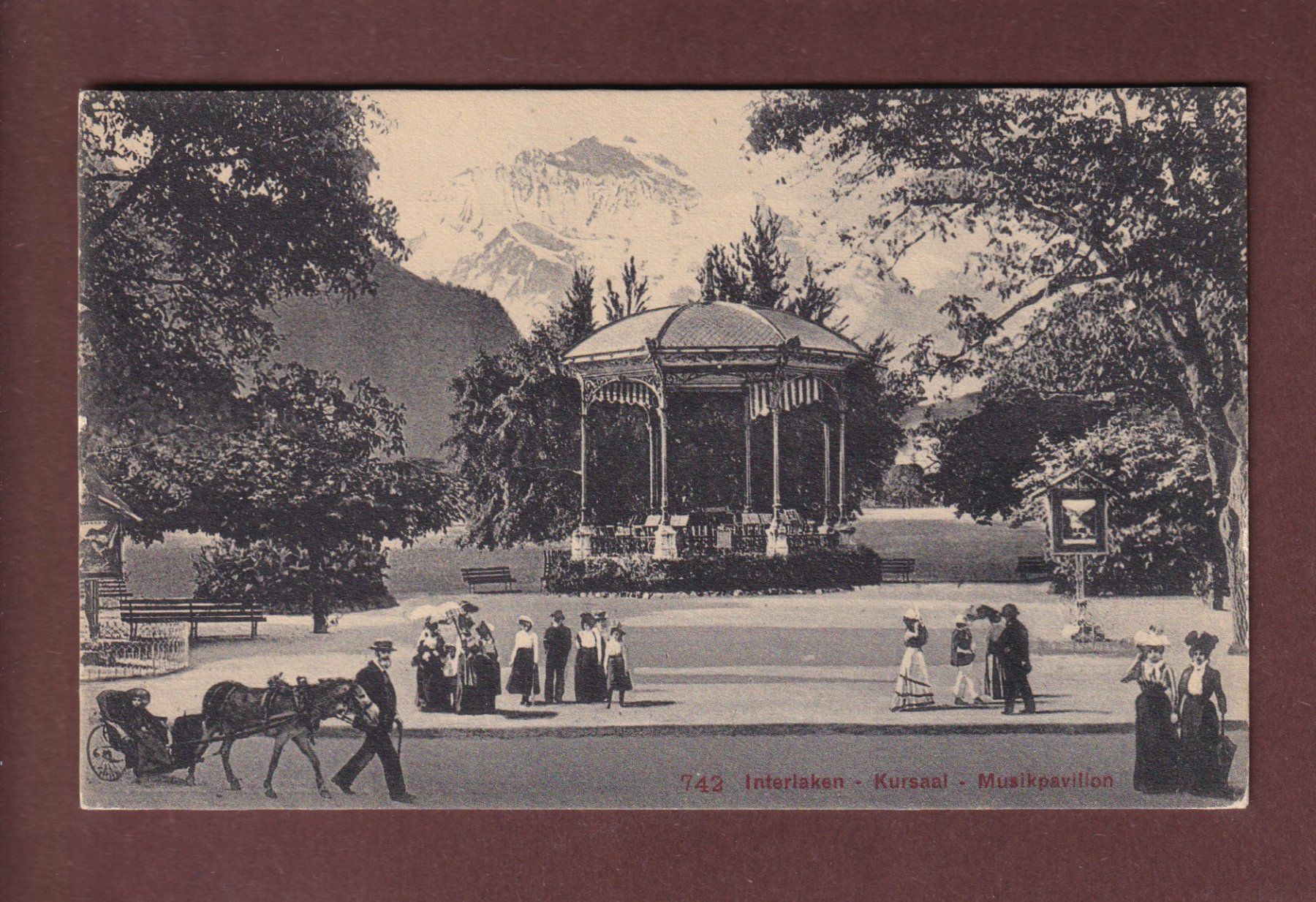 Cartoline postali: INTERLAKEN - Kursaal - Musikpavillon – Usato da Pully venduto da nicecards-shop