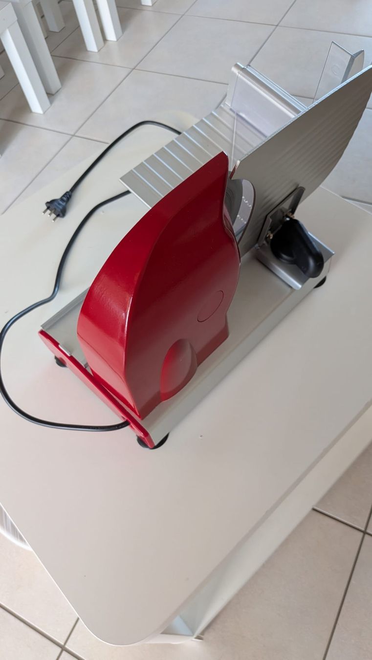 Ohmex Elettrodomestici da cucina: Slicer / Schneidemaschine – Usato da Bonstetten venduto da Johanne_Lamalle 3