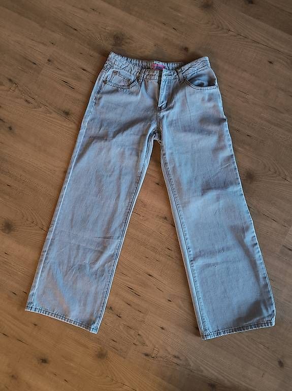 Jeans: Neue Jeans Marke Edikted – Gebraucht aus Bösingen von f.baeriswyl