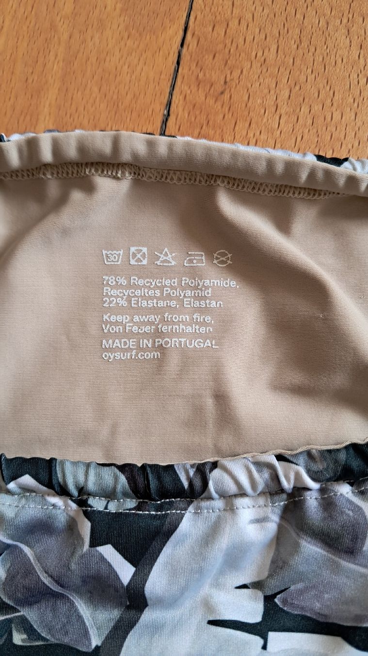 Badekleider & Bikinis: Oy Surf Bikini Set Blättermuster M  – Gebraucht aus Basel von Bluepirat 1